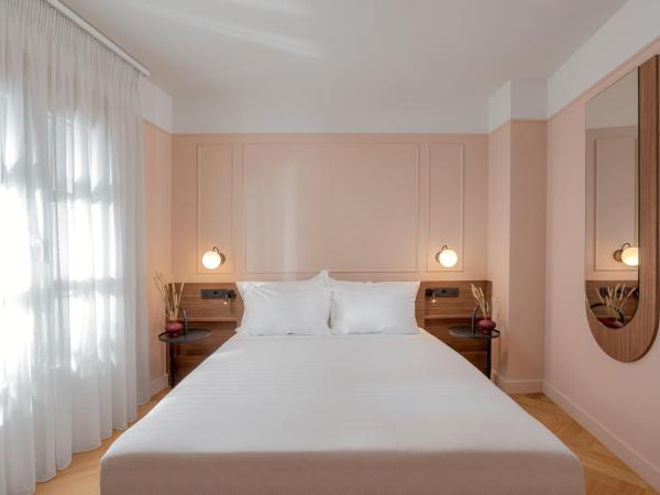 NAIADES the residence ioannina castle : photo 4 de la chambre chambre lit king-size deluxe