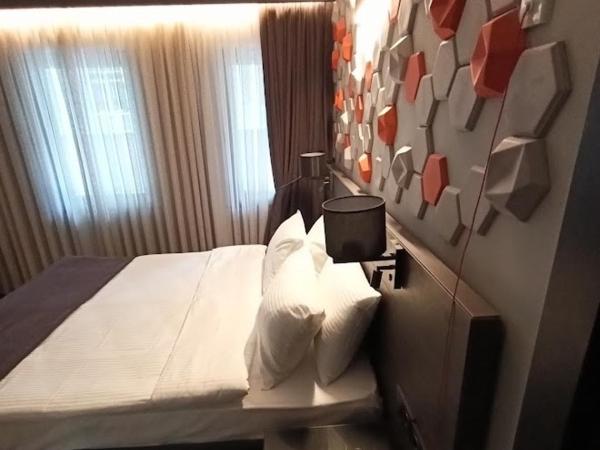 Days Hotel by Wyndham Ankara Cankaya : photo 3 de la chambre chambre lit queen-size avec douche accessible en fauteuil roulant - adaptée aux personnes à mobilité réduite/malentendantes - non-fumeurs