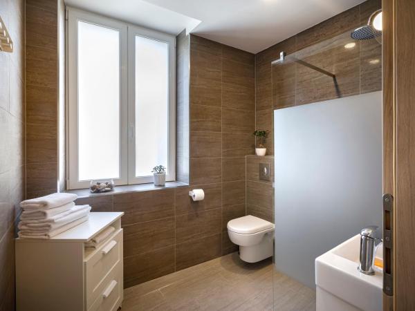 Valamar Riviera Hotel & Residence : photo 3 de la chambre room for 2 seaview - old town suites & rooms