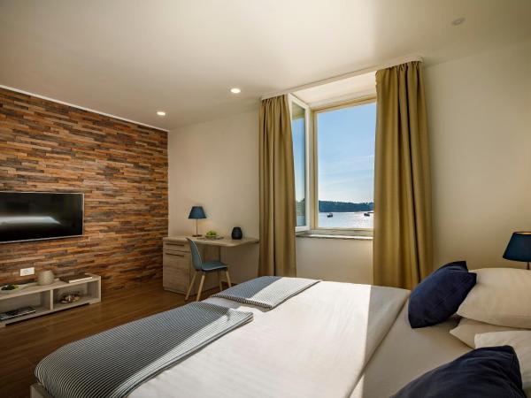 Valamar Riviera Hotel & Residence : photo 2 de la chambre room for 2 seaview - old town suites & rooms