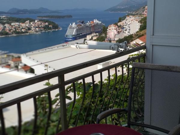 Pansion Panorama Dubrovnik : photo 1 de la chambre chambre double avec balcon - vue sur mer