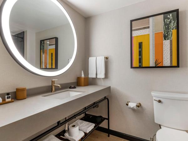 Omni Austin Hotel Downtown : photo 8 de la chambre chambre deluxe avec 2 lits queen-size