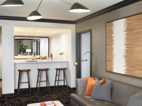 Omni Austin Hotel Downtown : photo 7 de la chambre premier club suite 1 king bed