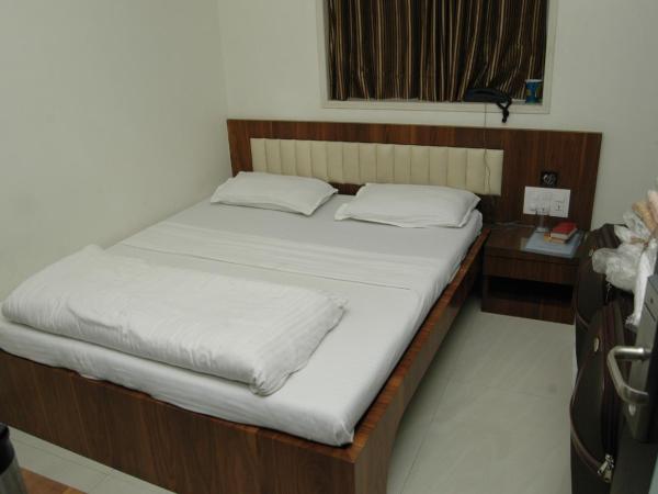 Hotel Causeway, Colaba : photo 5 de la chambre chambre deluxe double ou lits jumeaux