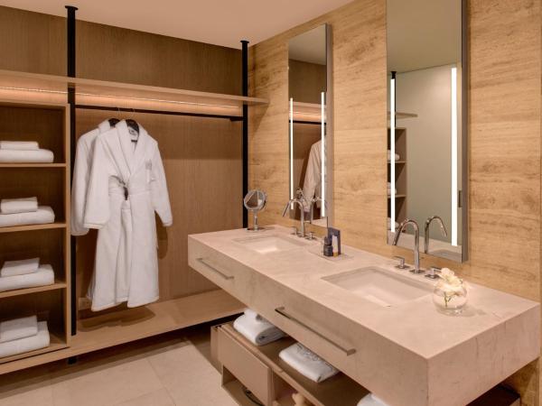 SLS Cancun : photo 5 de la chambre chambre lit king-size supérieure - vue sur océan