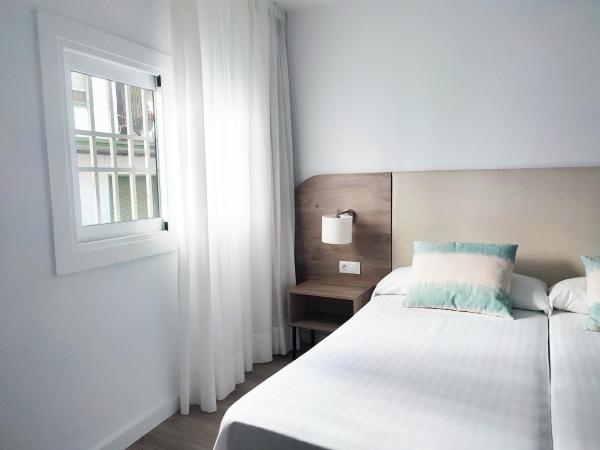Hotel Flats Friends Mar Blau : photo 2 de la chambre chambre double Économique