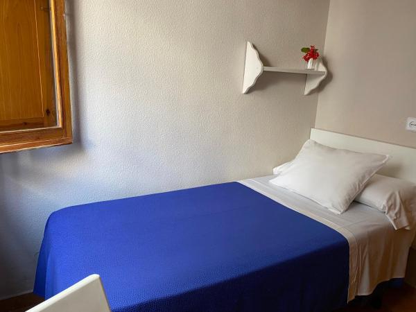 Hostal Moscatel : photo 1 de la chambre chambre simple