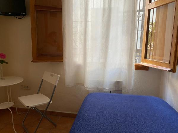 Hostal Moscatel : photo 4 de la chambre chambre simple