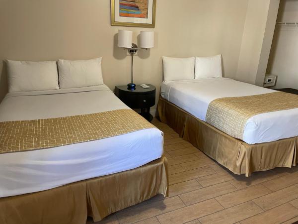 Beach Place Hotel : photo 9 de la chambre chambre d’hôtel standard avec 2 lits doubles - parking gratuit