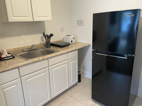 Beach Place Hotel : photo 3 de la chambre chambre double supérieure avec 2 lits doubles et cuisine - parking gratuit