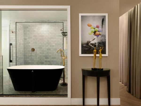 EXchange Hotel Vancouver : photo 1 de la chambre suite avec terrasse