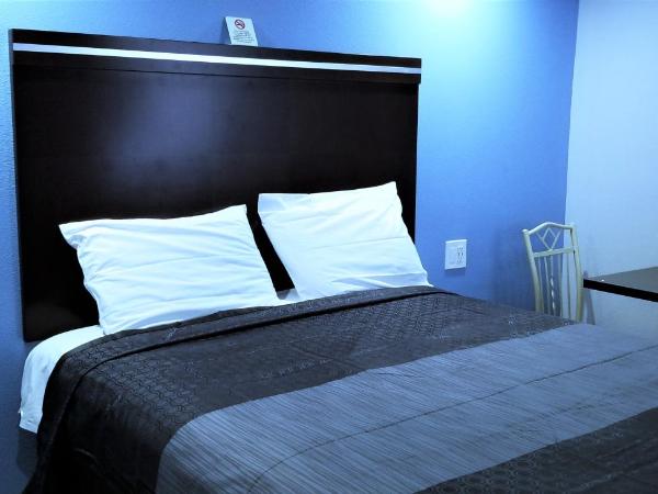 DAY N NIGHT Inn : photo 8 de la chambre chambre lit queen-size deluxe
