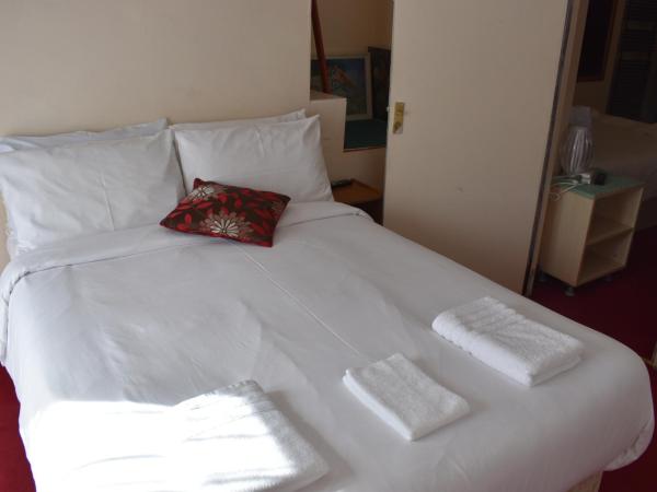 Lyndhurst Hotel : photo 7 de la chambre chambre familiale avec salle de bains privative