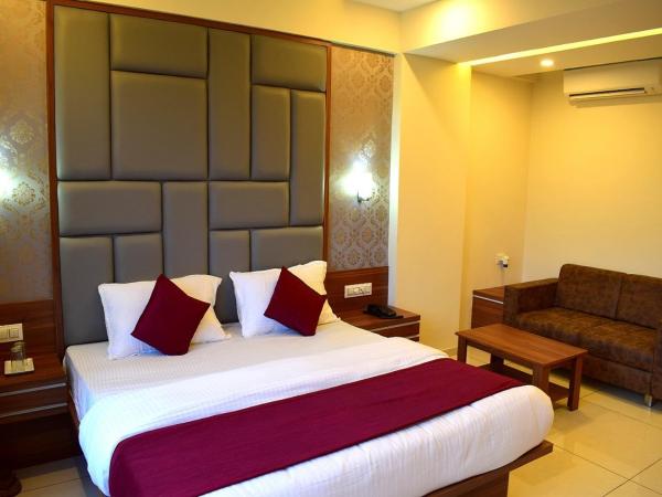 The Royal Square - Sky Stays (Chandkheda) : photo 6 de la chambre chambre double deluxe