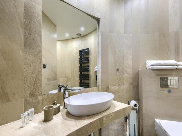 Aparthotel New Lux : photo 5 de la chambre appartement avec douche