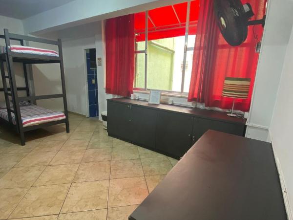 Ipanema Club Hostel : photo 5 de la chambre dortoir pour hommes