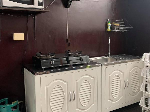 Sunshine Hotel : photo 5 de la chambre chambre familiale avec balcon