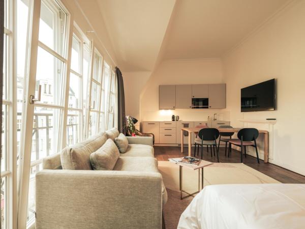 Bob W Mitte : photo 5 de la chambre penthouse