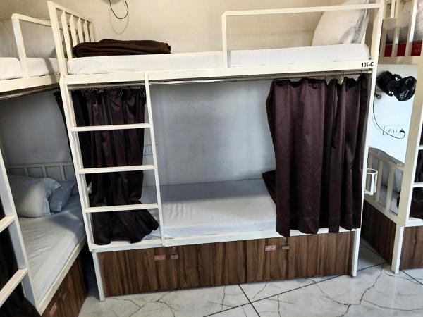 Hotel Milan : photo 4 de la chambre lit simple dans dortoir à 6 lits