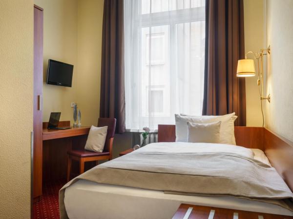 Hotel Kronprinz Hamburg Hauptbahnhof : photo 3 de la chambre chambre simple