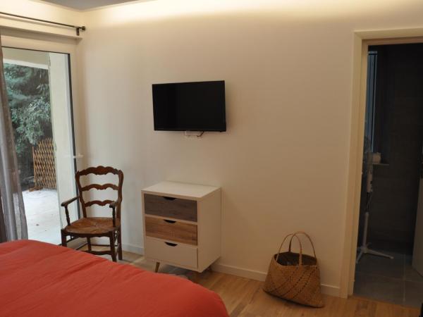 Chambres d'hôtes sous l'olivier : photo 4 de la chambre suite supérieure