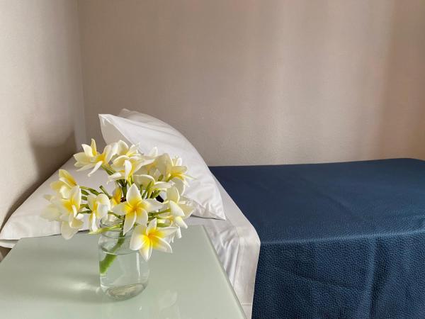 Hostal Moscatel : photo 4 de la chambre chambre lits jumeaux