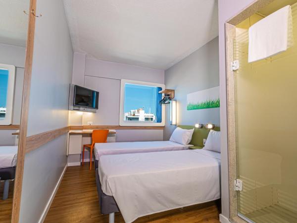 Ibis Budget Fortaleza Praia de Iracema : photo 5 de la chambre standard twin room with 2 twin beds