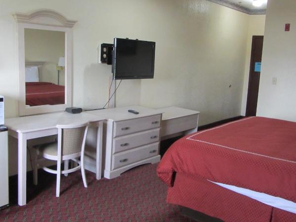 Americas Best Value Inn and Suites Houston FM 1960 : photo 10 de la chambre chambre lit king-size - non-fumeurs