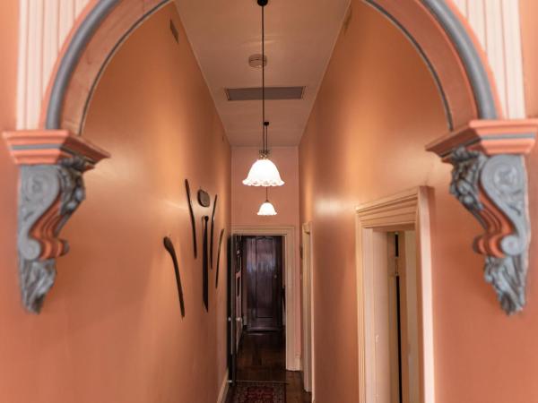 North Adelaide Heritage Cottages & Apartments : photo 7 de la chambre cottage chapel de 2 chambres