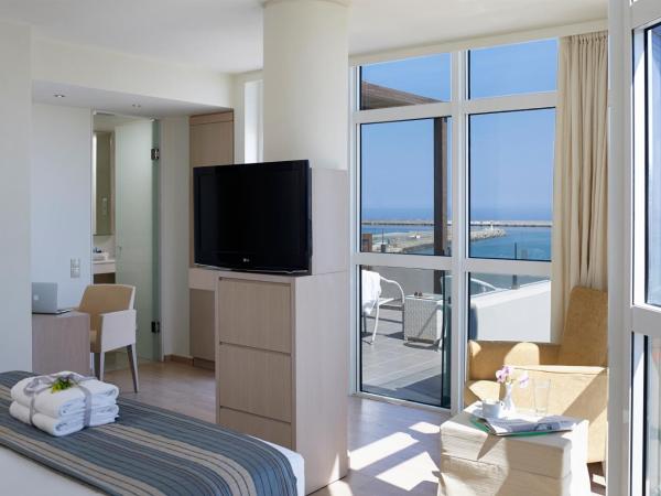 Kriti Beach Hotel : photo 8 de la chambre suite deluxe - vue sur mer
