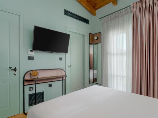 NAIADES the residence ioannina castle : photo 7 de la chambre chambre lit king-size supérieure