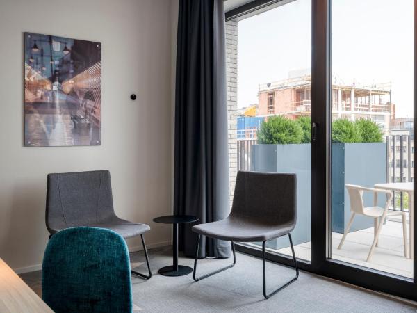 Citybox Antwerp : photo 7 de la chambre chambre double avec balcon