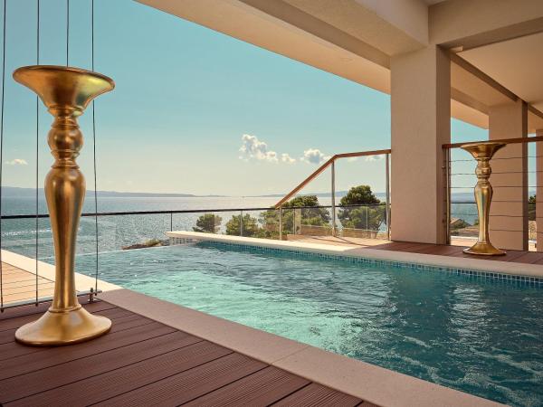 Hotel Villa Harmony : photo 1 de la chambre suite avec piscine privée