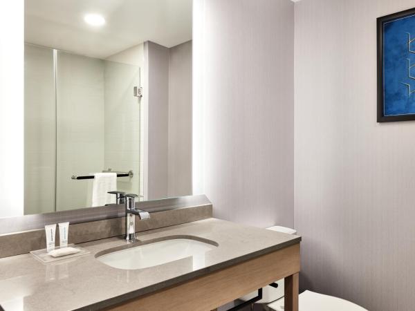 Hyatt Place Phoenix/Downtown : photo 3 de la chambre chambre lit king-size avec canapé-lit