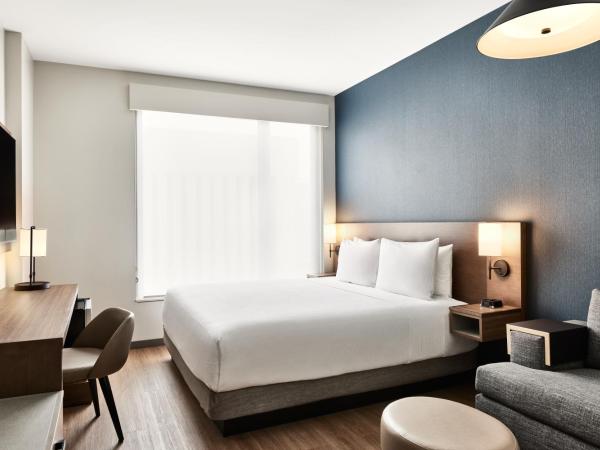 Hyatt Place Phoenix/Downtown : photo 1 de la chambre chambre lit king-size - vue sur ville