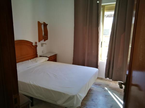 Economico No Hotel Check In de 15 a 18 horas : photo 1 de la chambre chambre double Économique