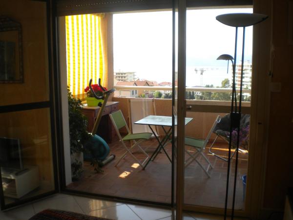 Chambre hôtes Wagram : photo 7 de la chambre chambre double deluxe avec balcon - vue sur mer