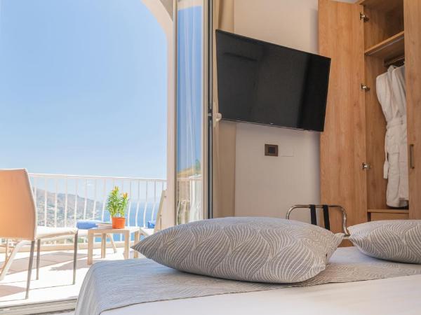Splendid Hotel Taormina : photo 7 de la chambre chambre double deluxe avec terrasse - vue sur mer