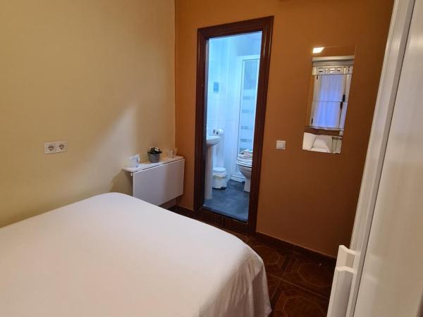 El Vasco Rooms : photo 10 de la chambre chambre double avec salle de bains privative