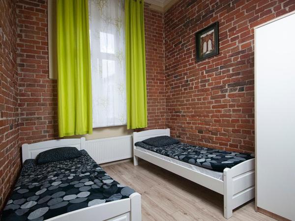 Vanilla Hostel Wrocław : photo 7 de la chambre chambre lits jumeaux avec douche 