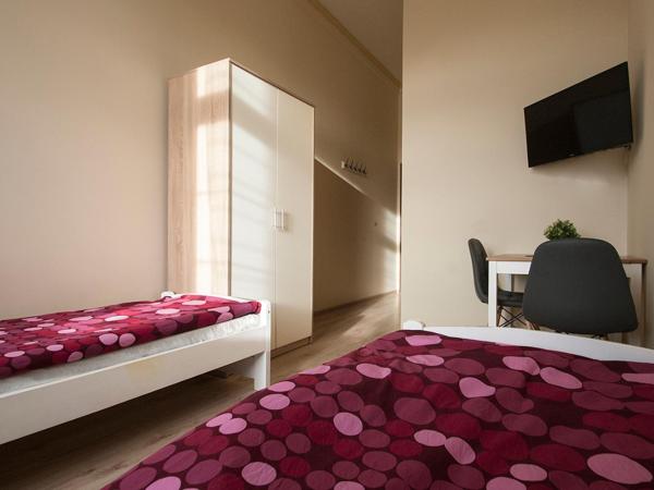Vanilla Hostel Wrocław : photo 5 de la chambre chambre lits jumeaux avec douche 
