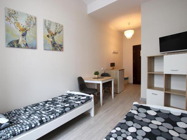 Vanilla Hostel Wrocław : photo 4 de la chambre chambre lits jumeaux avec douche 