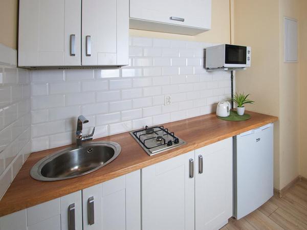 Vanilla Hostel Wrocław : photo 9 de la chambre chambre quadruple avec salle de bains
