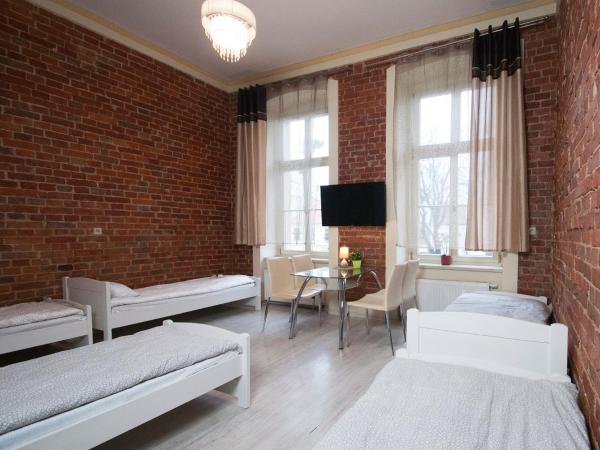Vanilla Hostel Wrocław : photo 9 de la chambre chambre familiale avec salle de bains privative
