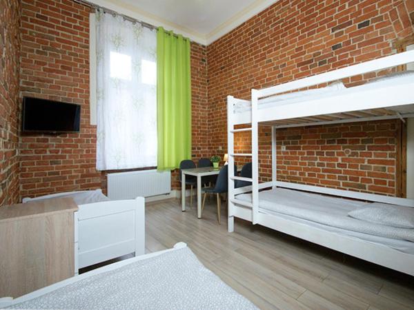 Vanilla Hostel Wrocław : photo 2 de la chambre chambre quadruple avec salle de bains privative