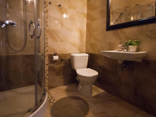 Vanilla Hostel Wrocław : photo 7 de la chambre chambre familiale avec salle de bains