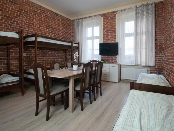Vanilla Hostel Wrocław : photo 1 de la chambre chambre familiale avec salle de bains