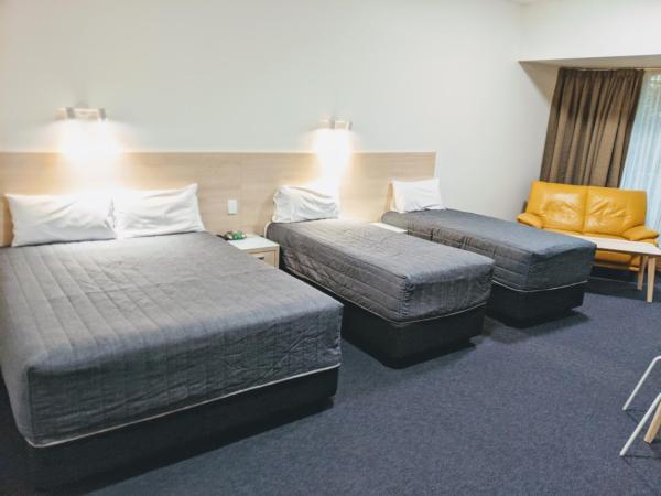 Mayfair Plaza Motel and Apartments : photo 3 de la chambre chambre triple supérieure