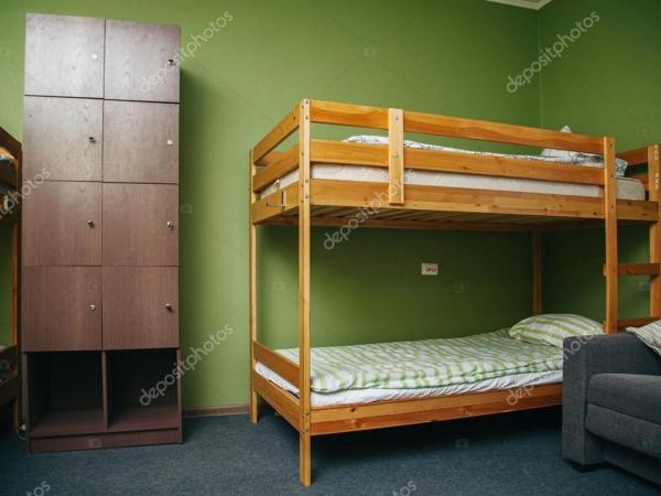just simple : photo 1 de la chambre lit simple dans dortoir pour femmes