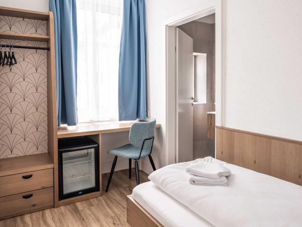 Villa Flöckner Bed & Breakfast : photo 2 de la chambre chambre familiale